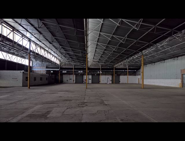 5,350M² WAREHOUSE TO LET IN ANDERBOLT